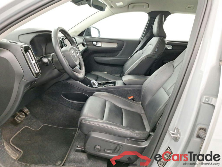 VOLVO XC40 2.0 B3 MHEV PLUS DARK DESIGN DCT #5