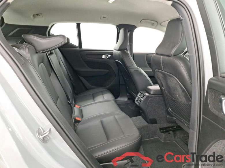 VOLVO XC40 2.0 B3 MHEV PLUS DARK DESIGN DCT #6