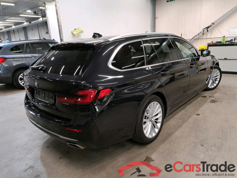 BMW - BMW 5 TOURING 518dA 150PK Business Edition Luxury Line & Dakota Heated Seats & Heated Steering Wheel & Parking Assistant Pack #2