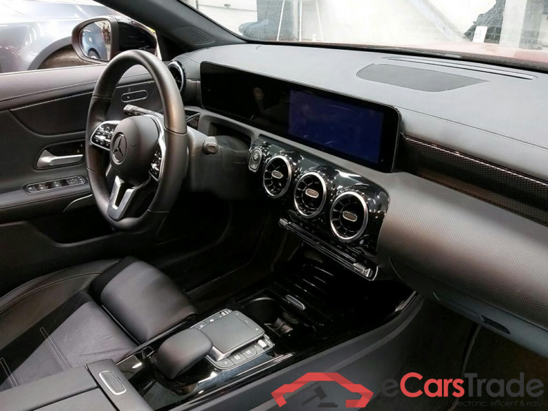 MERCEDES - MER CLA SHOOTING BRAKE 200 163PK DCT Luxury Line With Leather & Night Pack * PETROL * #3