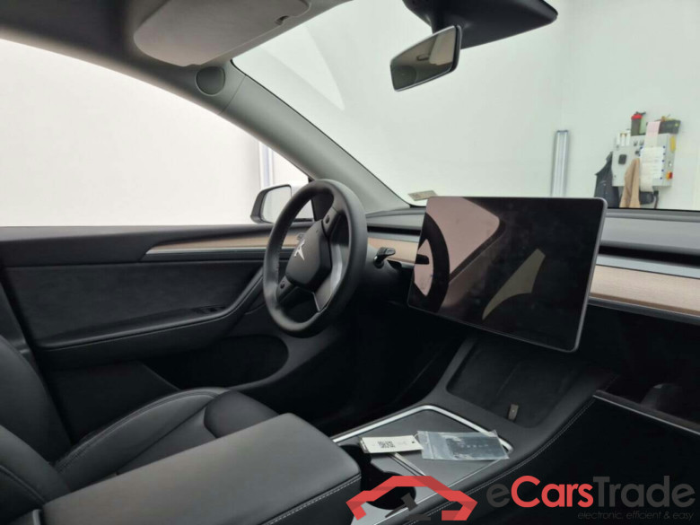 TESLA MODEL Y 75KWH LONG RANGE AUTOPILOT #3