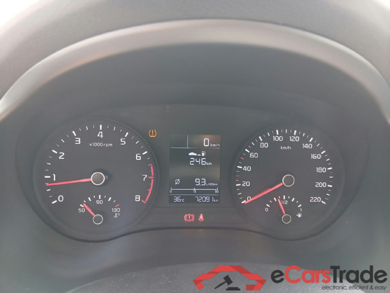 KIA Stonic / 2017 / 5P / todoterreno 1.2 DPi 62kW (84CV) Concept #4