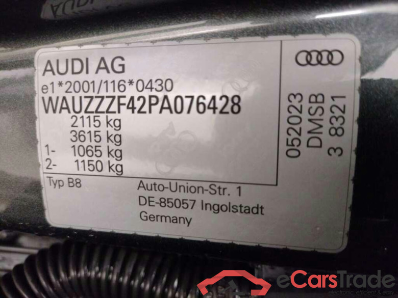 AUDI A4 Avant 35 TFSI S ed comp #4
