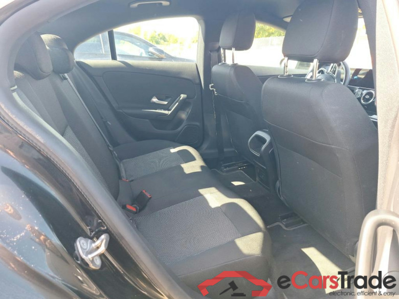 MERCEDES-BENZ CLA - Klasse 2.0 CLA 180 D BUS SOLUTION ESSENTIAL #6