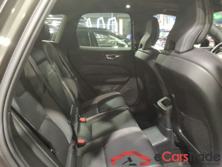 VOLVO XC60 2.0 T6 PHEV R-DESIGN AUTO 4WD #5