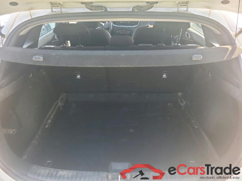 KIA Ceed / 2021 / 5P / berlina con portón 1.0 T-GDi 74kW (100CV) Drive #5