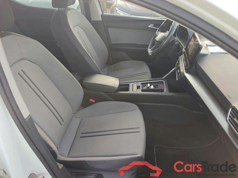 SEAT Nuevo León / 2020 / 5P / berlina con portón 2.0 TDI 110kW DSG-7 Style Go(SP) #6