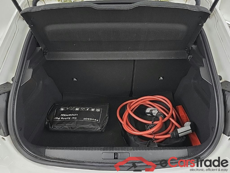 PEUGEOT e-208 Active Pack 50kWh 136 5D #5