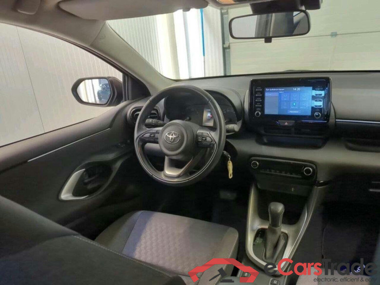 TOYOTA Yaris 1.5 Hyb. Active #3