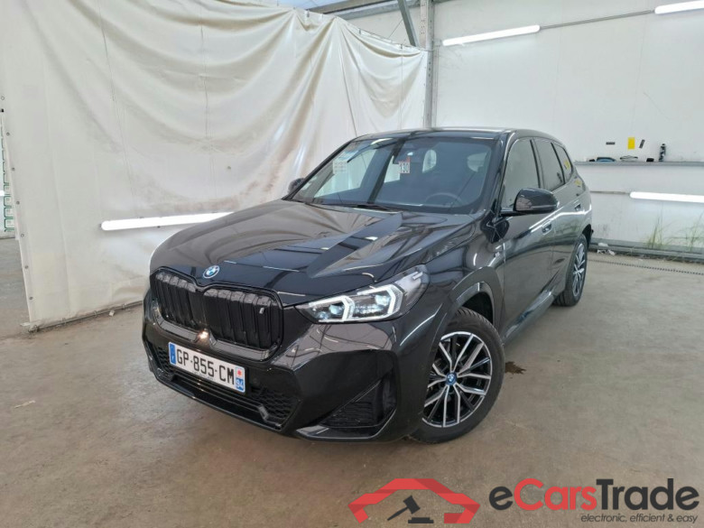 Série iX1 30 xDrive M Sport 64kWh BVA