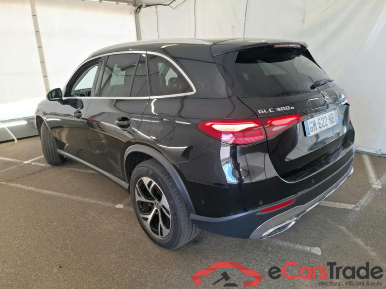 MERCEDES-BENZ GLC / 2022 / 5P / SUV GLC 300 e Business Line 4MATIC #2