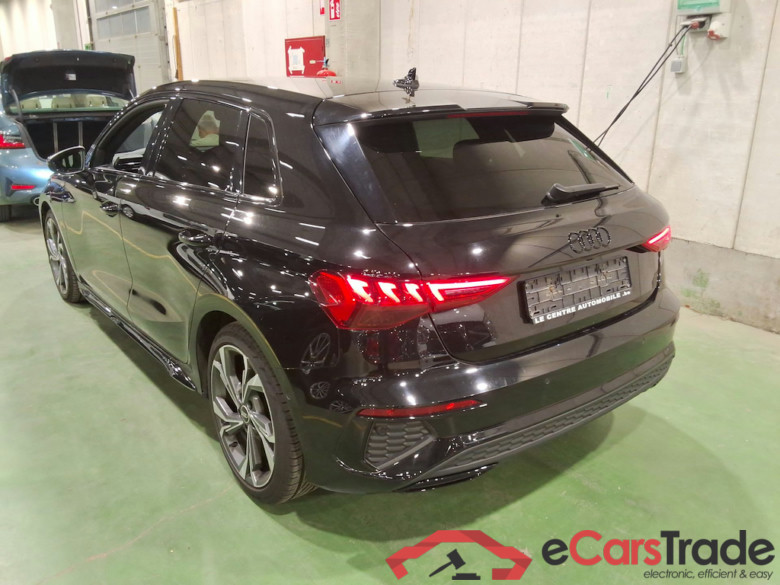 AUDI A3 2.0 35 TDI 110KW S TRONIC S LINE BUS. ED #2