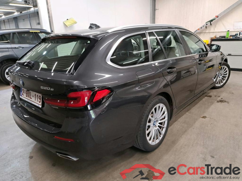 BMW - BMW 5 TOURING 520e 204PK Pack Business With Dakota Leather & Active Cruise Control & Parking Assistant Pack * HYBRID * #2