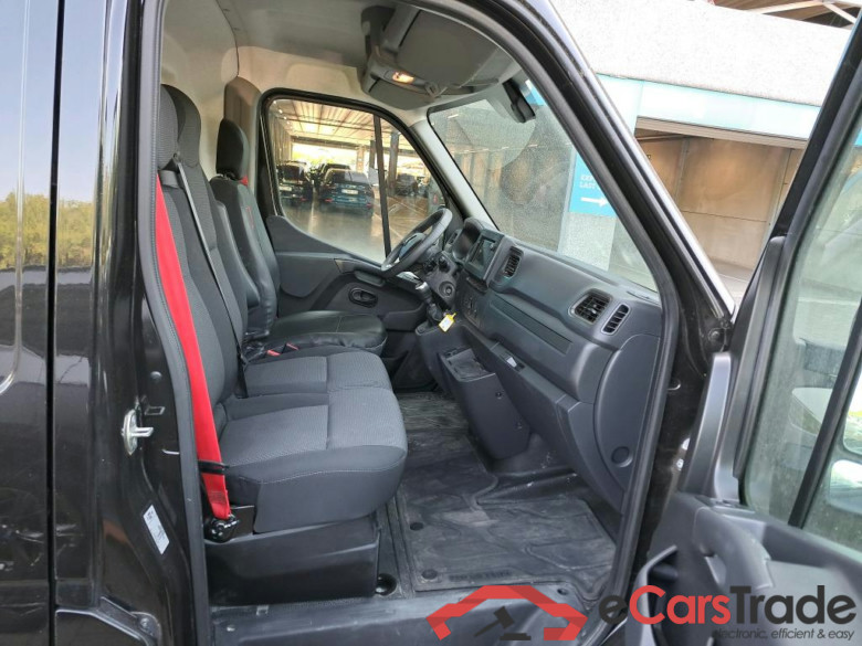 RENAULT - REN MASTER  B/F RED - VAN FWD 3T5 E6 - L3H2 180PK With NAvigation & Comfort & Delivery Pack & Park Sensors Front & Rear #3