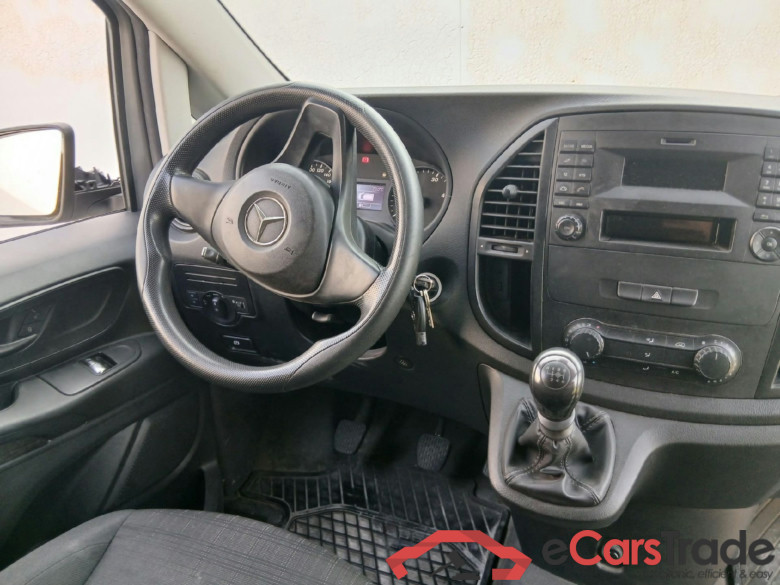 MERCEDES-BENZ Vito / 2014 / 4P / furgón 111 CDI Larga #3