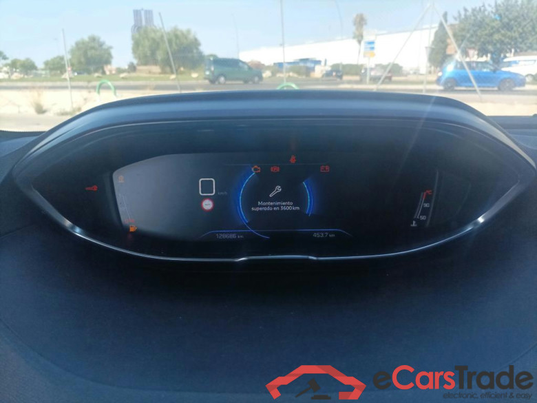 PEUGEOT 3008 / 2016 / 5P / todoterreno 1.5 BlueHDi 96kW (130CV) S&S GT Line #4