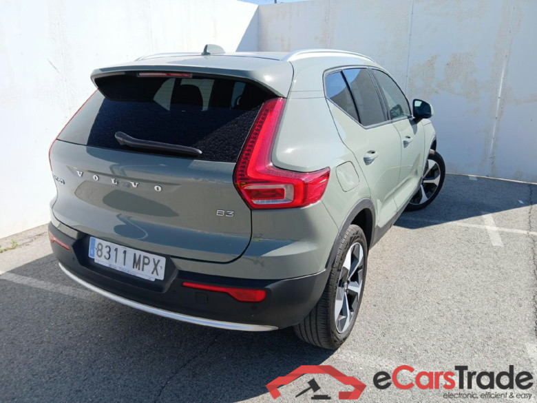 VOLVO XC40 / 2021 / 5P / todoterreno 2.0 B3 G Core Auto #2