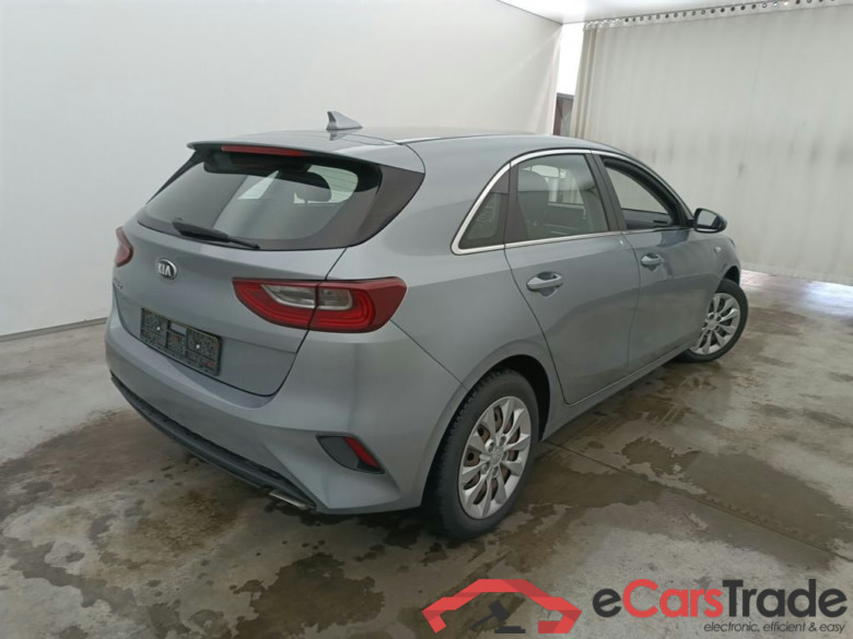 KIA CEED DIESEL - 2018 1.6 CRDi 116 Navi Edition ISG (EU6d-TEMP) 5d #4