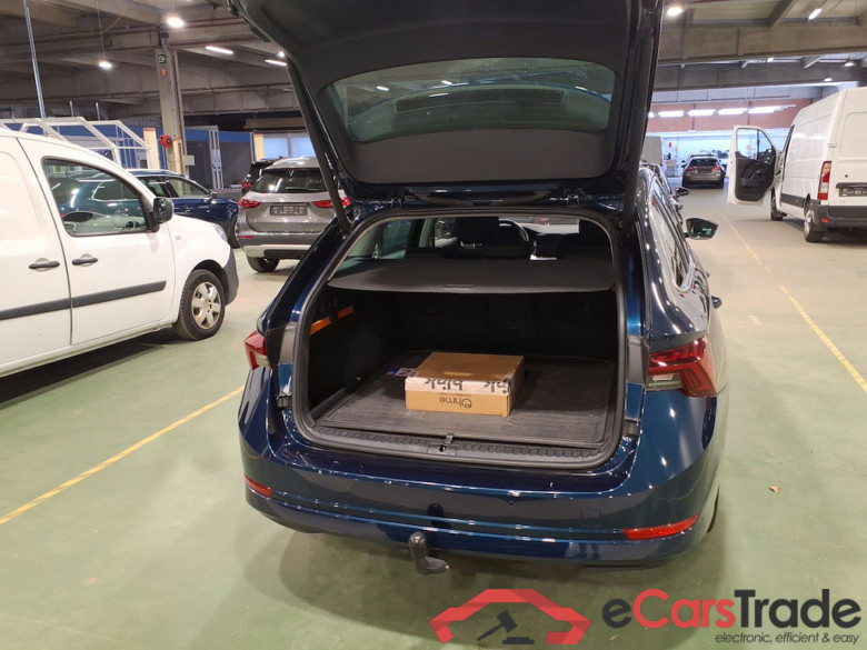SKODA OCTAVIA COMBI 1.4 TSI PHEV 150KW DSG AMBITION #3