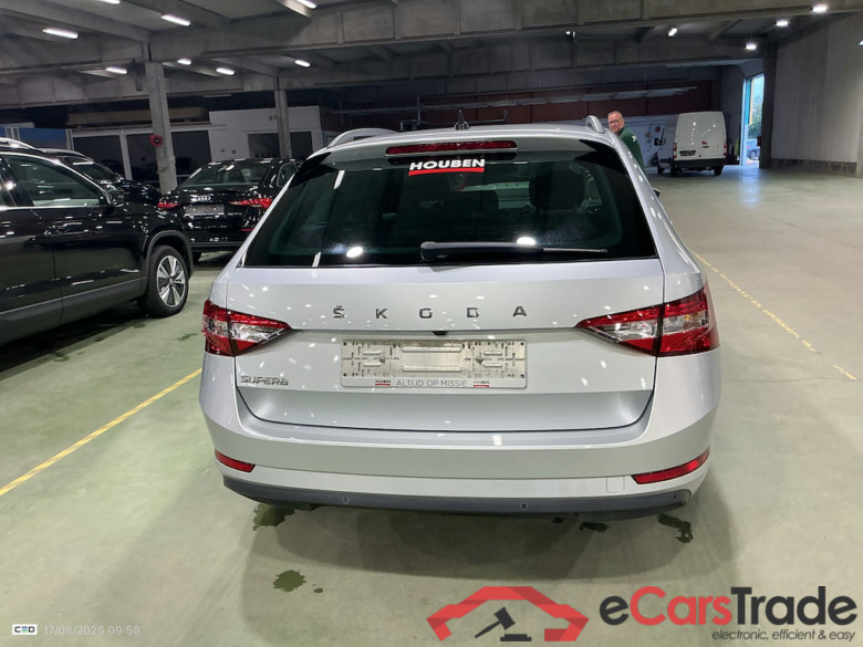 SKODA Superb 2.0 CRTDI 110KW AMBITION #5