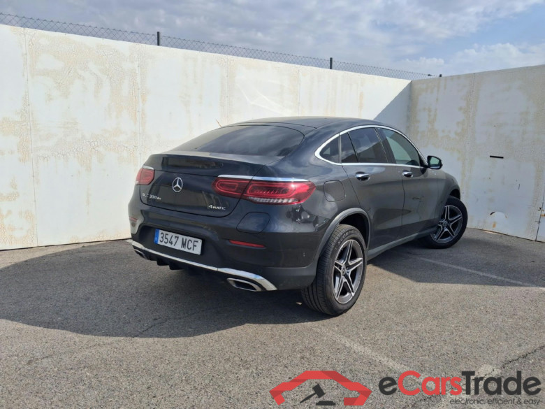 MERCEDES-BENZ GLC Coupé / 2019 / 5P / coupé GLC 300 de 4MATIC #2