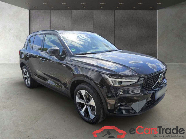 Volvo XC40 (2017->) DE - SUV5 B4 AWD EU6d, Ultimate Dark, (Facelift) 2022 - 2022 #2