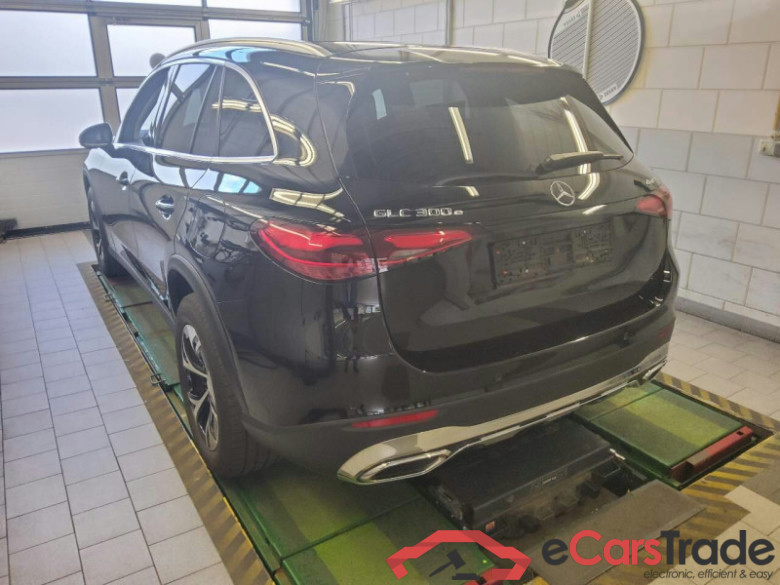 Mercedes-Benz GLC (BM 254)(06.2022->) DE - SUV5 GLC 300 e EU6d, 4Matic Avantgarde, 2022 - 2024 #4