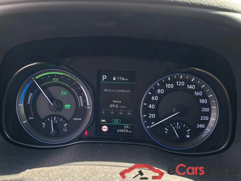 HYUNDAI Kona / 2017 / 5P / todoterreno 1.6 GDI HEV Style Sky Red DT #4