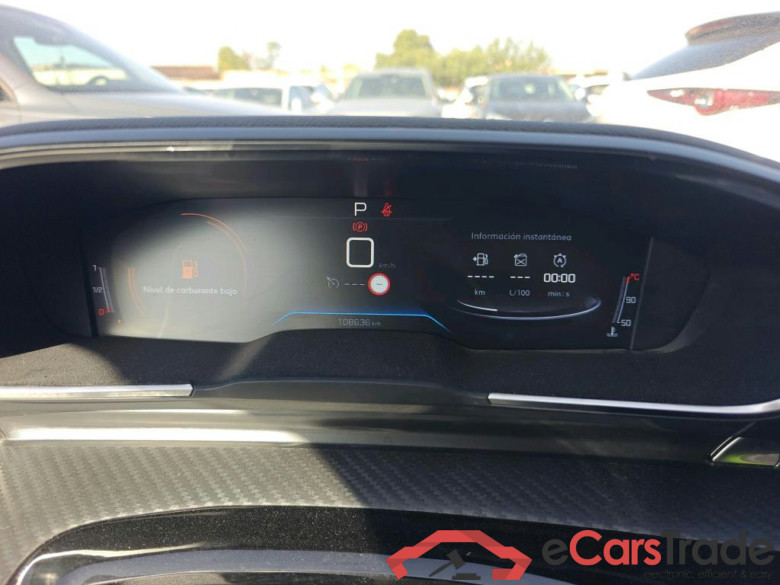 PEUGEOT 508 / 2018 / 5P / berlina con portón 5P Active Pack BlueHDi 130 S&S EAT8 #4