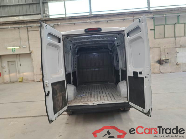 PEUGEOT BOXER / 2023 / 4P / FURGONE 2.2 BLUEHDI 120 SeS 330 L2H2 #5