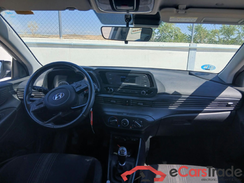 HYUNDAI i20 / 2020 / 5P / berlina con portón 1.0 TGDI 74kW (100CV) 48V Essence #3