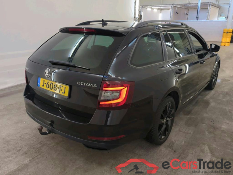 Skoda Octavia Combi 1.5 TSI Greentech Sport Business 5d #2