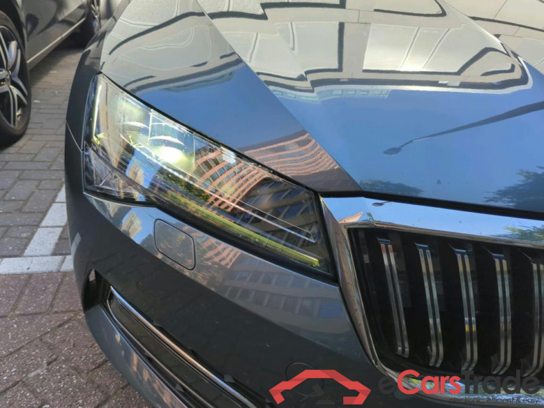 SKODA Superb Combi 110 kW #4
