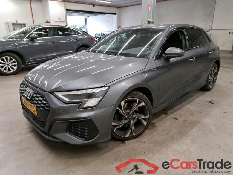 AUDI - AUD A3 SB 35 TDi 150PK S-Tronic S line Pack Platinum With Heated Sport Seats & Matrix LED & B&O Sound & Shadow Look