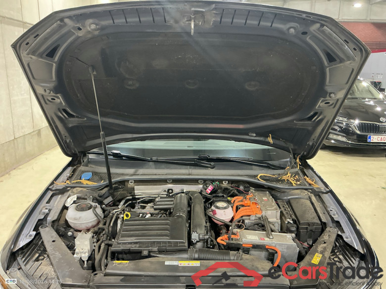 VOLKSWAGEN PASSAT VARIANT GTE - 2020 1.4 TSI PHEV GTE Business DSG #6