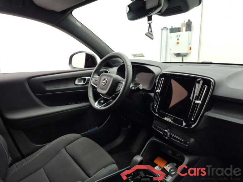 VOLVO XC40 RECHARGE CORE #3