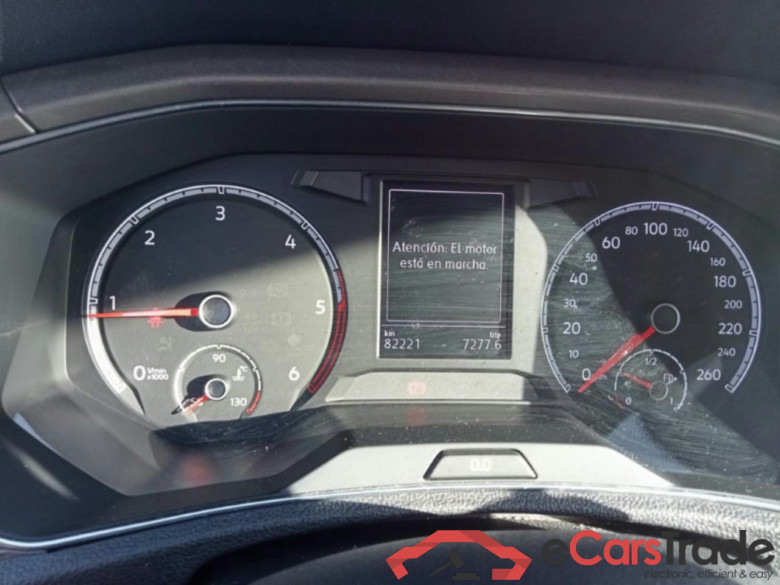 VOLKSWAGEN T-Roc / 2017 / 5P / todoterreno Advance 2.0 TDI 85kW (115CV) (AC) #4