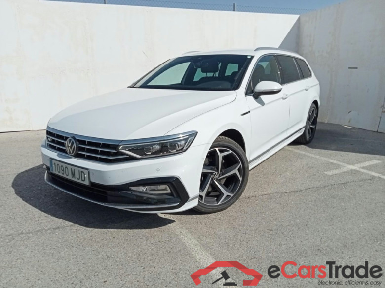 VOLKSWAGEN Passat / 2019 / 5P / familiar Variant R-Line 2.0 TDI 147kW (200CV) DSG #1