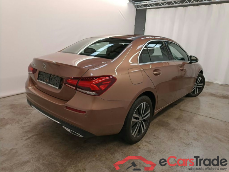 Mercedes-Benz A-Klasse A 250 e Business Solution 5d #2