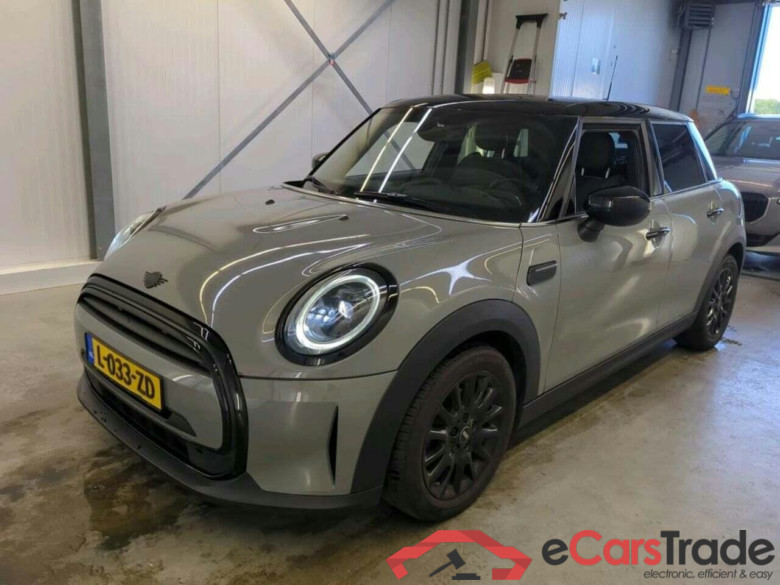 Mini 5-deurs 1.5 Cooper Classic #1