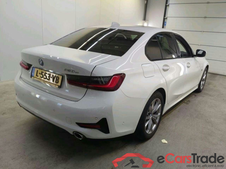 BMW 3-serie 320e Bns Ed. Pl. #2