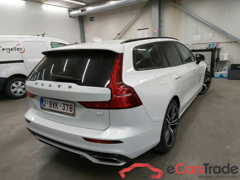 VOLVO - VOL V60 T6 Recharge 341PK 4x4 Geartronic R-Design Pack Lounge & Business Pack II & Harman Kardon Sound & 19 Inch Alloy   * HYBRID * #2