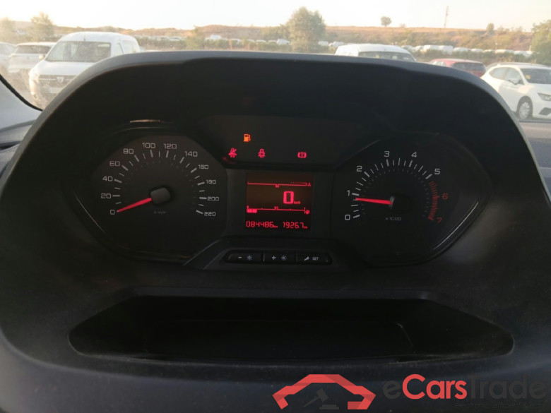 PEUGEOT Partner / 2018 / 3P / furgón derivado de turismo Pro Standard 600kg BlueHDi 73kW (AC) #4