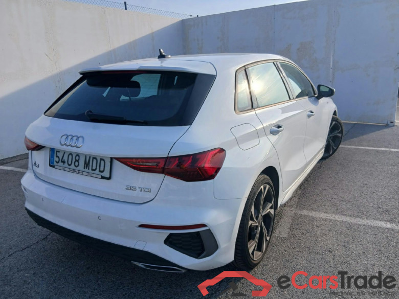 AUDI A3 / 2020 / 5P / berlina con portón Sportback Genuine 35 TDI S tronic(SL)(SP)(AC2) #2
