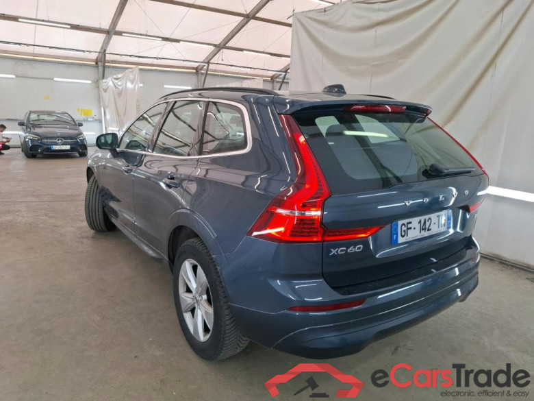 VOLVO XC60 / 2021 / 5P / SUV B4 197 GearTronic 8 Momentum #2