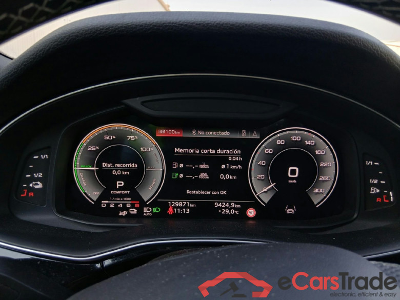 AUDI Q8 / 2018 / 5P / todoterreno 55 TFSIe 280kW Black Line Pl quattro tip #4