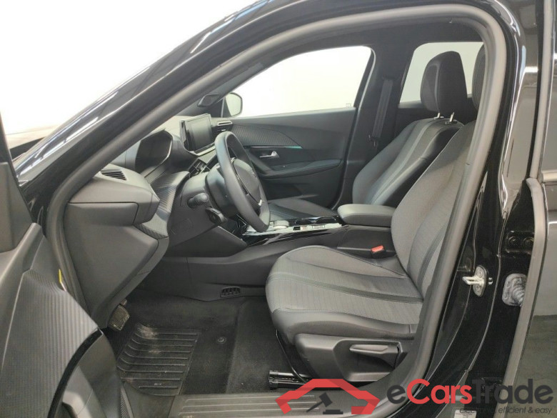 PEUGEOT E-2008 50 kWh Allure 5d #3