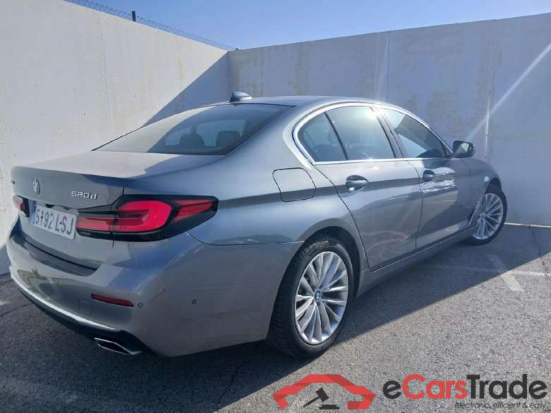 BMW Serie 5 / 2020 / 4P / sedán 520dA xDrive #2