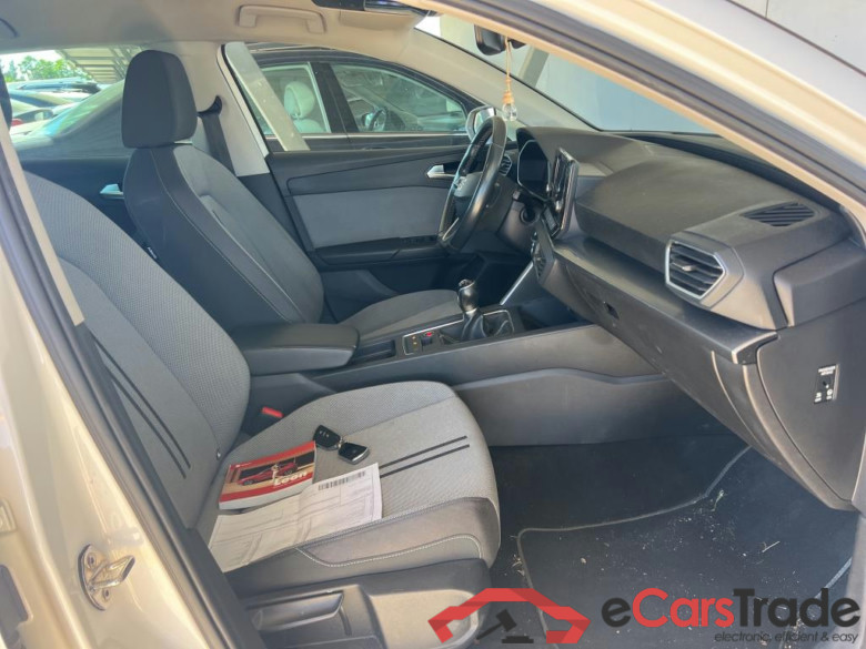 Nuevo León / 2020 / 5P / familiar SP 2.0 TDI 85kW Style Go(SP) #6