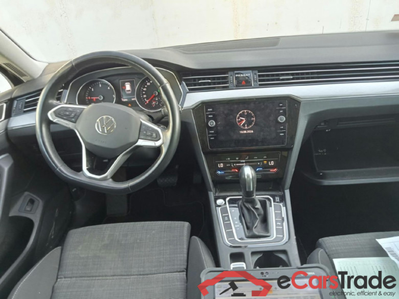 VOLKSWAGEN Passat / 2019 / 5P / familiar Variant Executive 2.0 TDI 110kW DSG #3